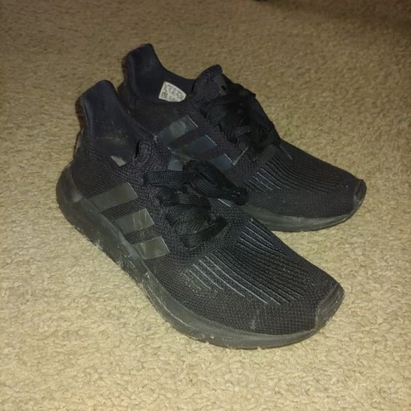 Adidas SWIFT RUN SHOES - Picture 2 of 3